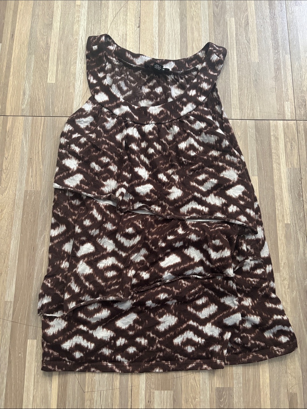 AB Studio Brown and Cream Patterned Sleeveless Blouse